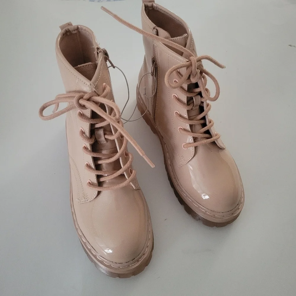 Steve Madden New without box GIRLS Dynasty pink shimmer boots